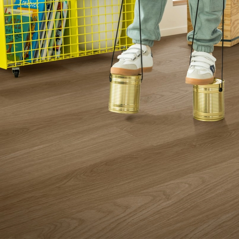 Piso Laminado Quick Step Smart - Carvalho Cacau Piso Laminado Quick Step Smart - Carvalho Cacau